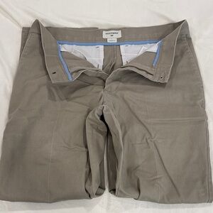 Dockers Men's Khaki Chinos